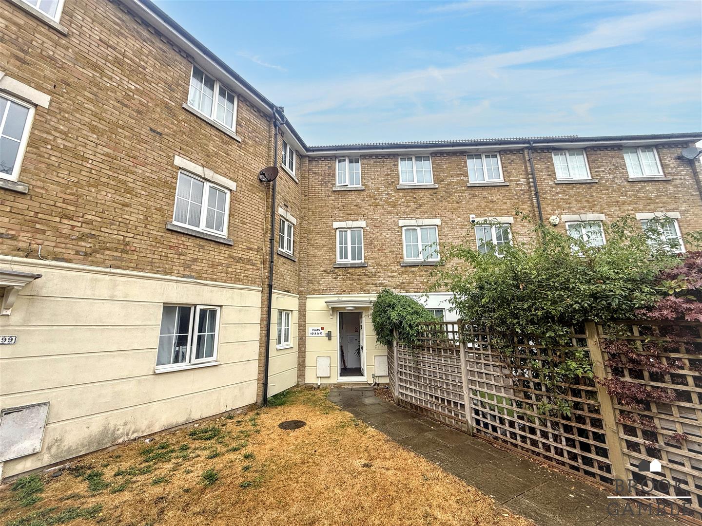 1 Bedroom Apartment. Long Beach View in Eastbourne, East Sussex 17